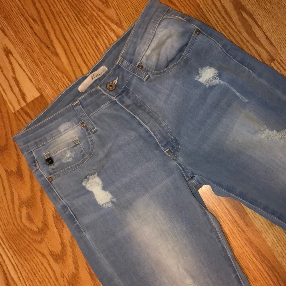 Kancan distresses jeans